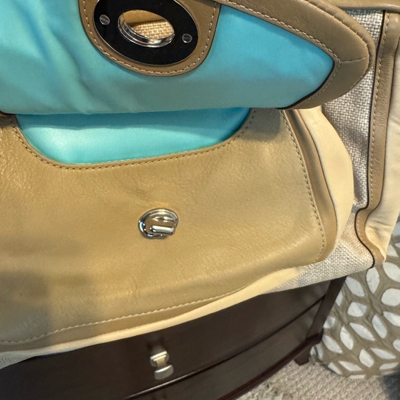 Coach Cream and Silver Satchel with Structured Design - Picture 5 of 9